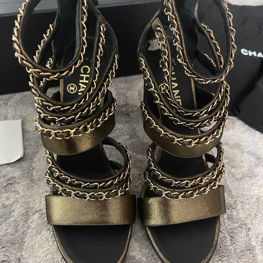 Chanel lambskin heels in dark gold